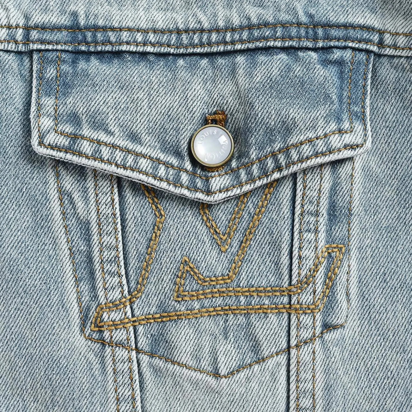 Louis Vuitton/Louis Vuitton hardware leather skateboard denim jacket